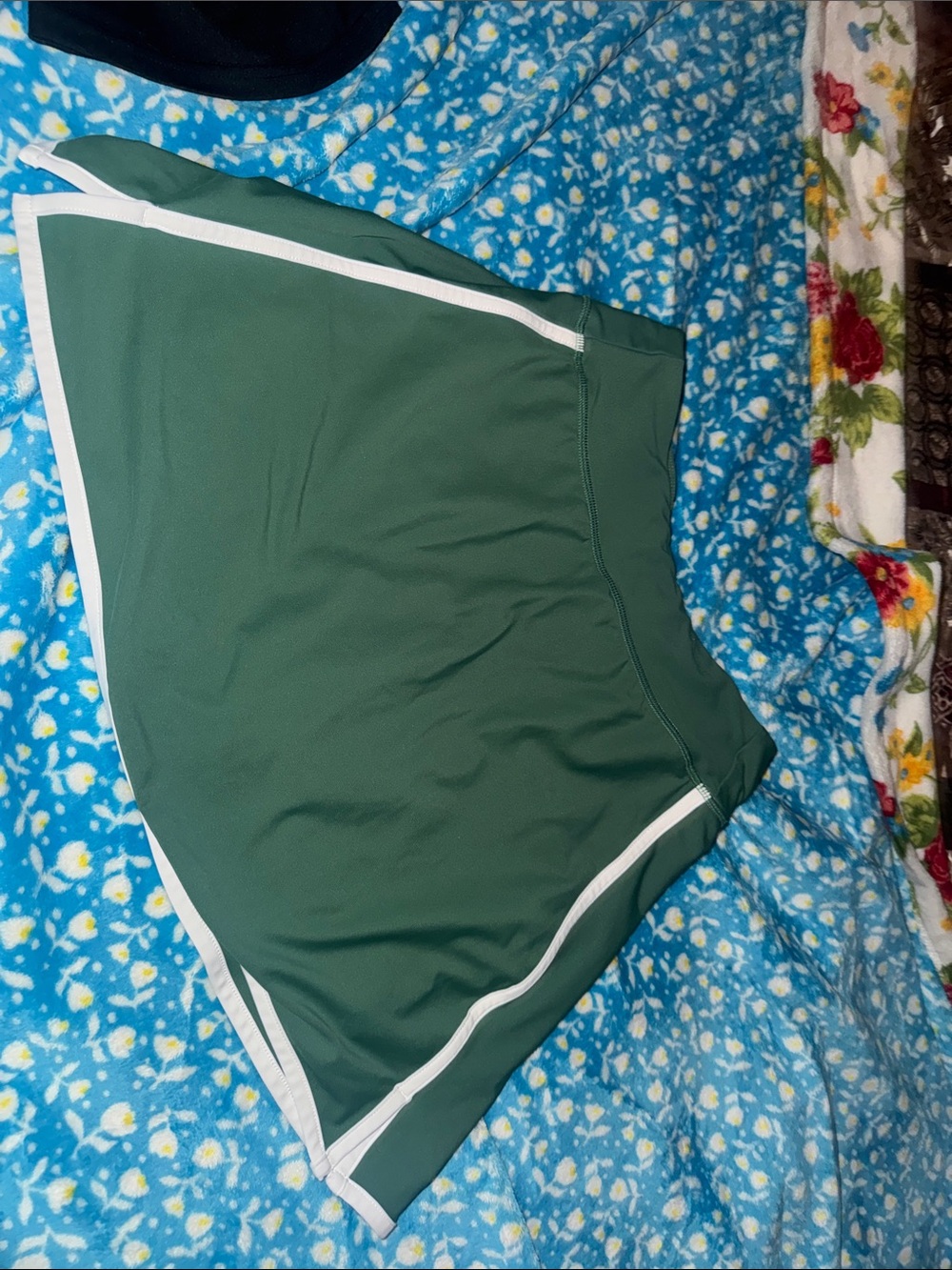 Old Navy Green Athletic Skort with White Trim